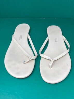 Tkees | Lily Nudes